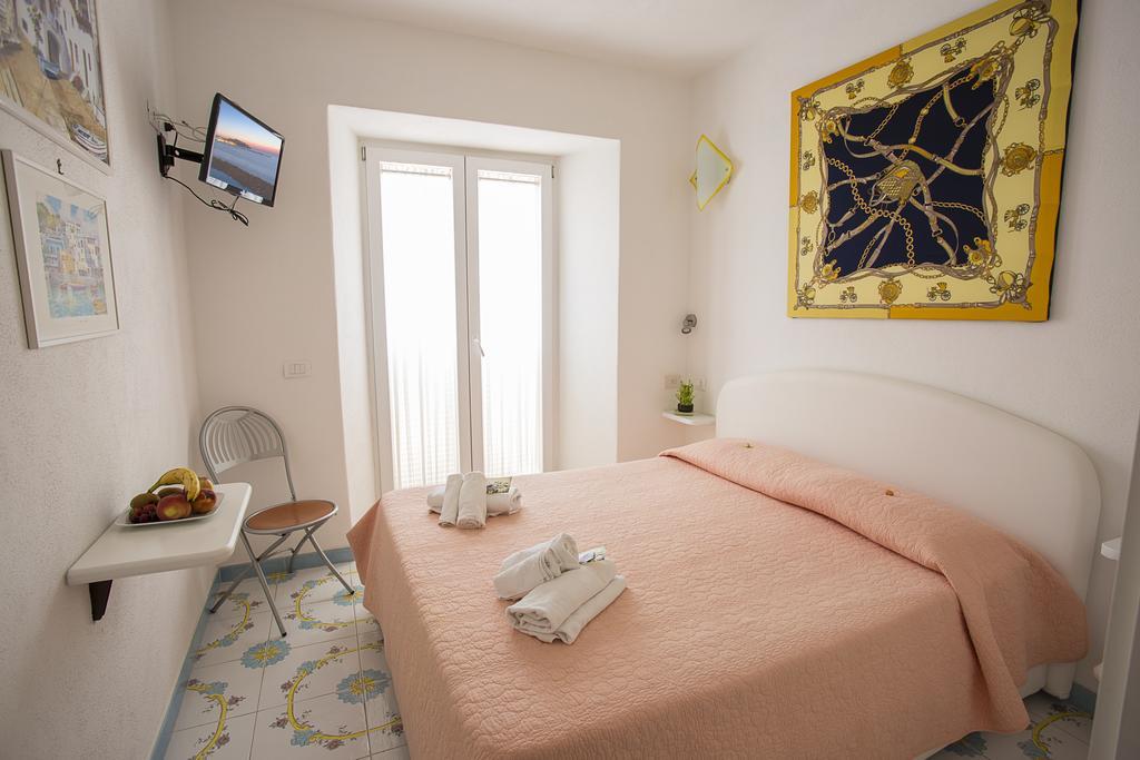 B&B Celestina Ischia Lacco Ameno  Room photo